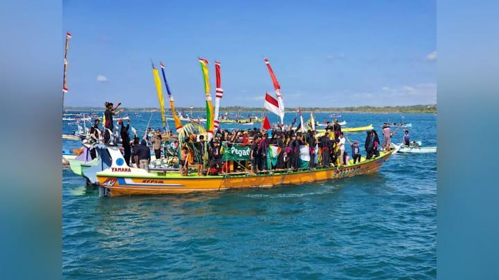 Melongok Tradisi Nyalamaq Dilauq di Desa Tanjung Luar Lombok Timur dan Sejarahnya