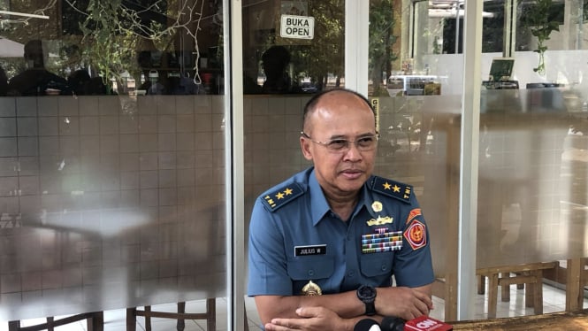 VIVA Militer: Kapuspen TNI Laksda TNI Julius Widjojono