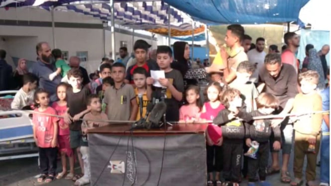 Anak-anak Palestina mengadakan konferensi pers di Gaza