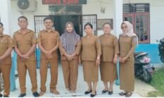 Pemdes Pondok Batu Gelar Apel Pagi, Sekdes Tekankan Disiplin dan Pelayanan Masyarakat